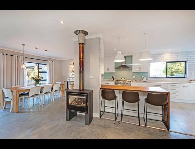 5 BEDROOM HOUSE FOR SALE IN SCHOONGEZICHT